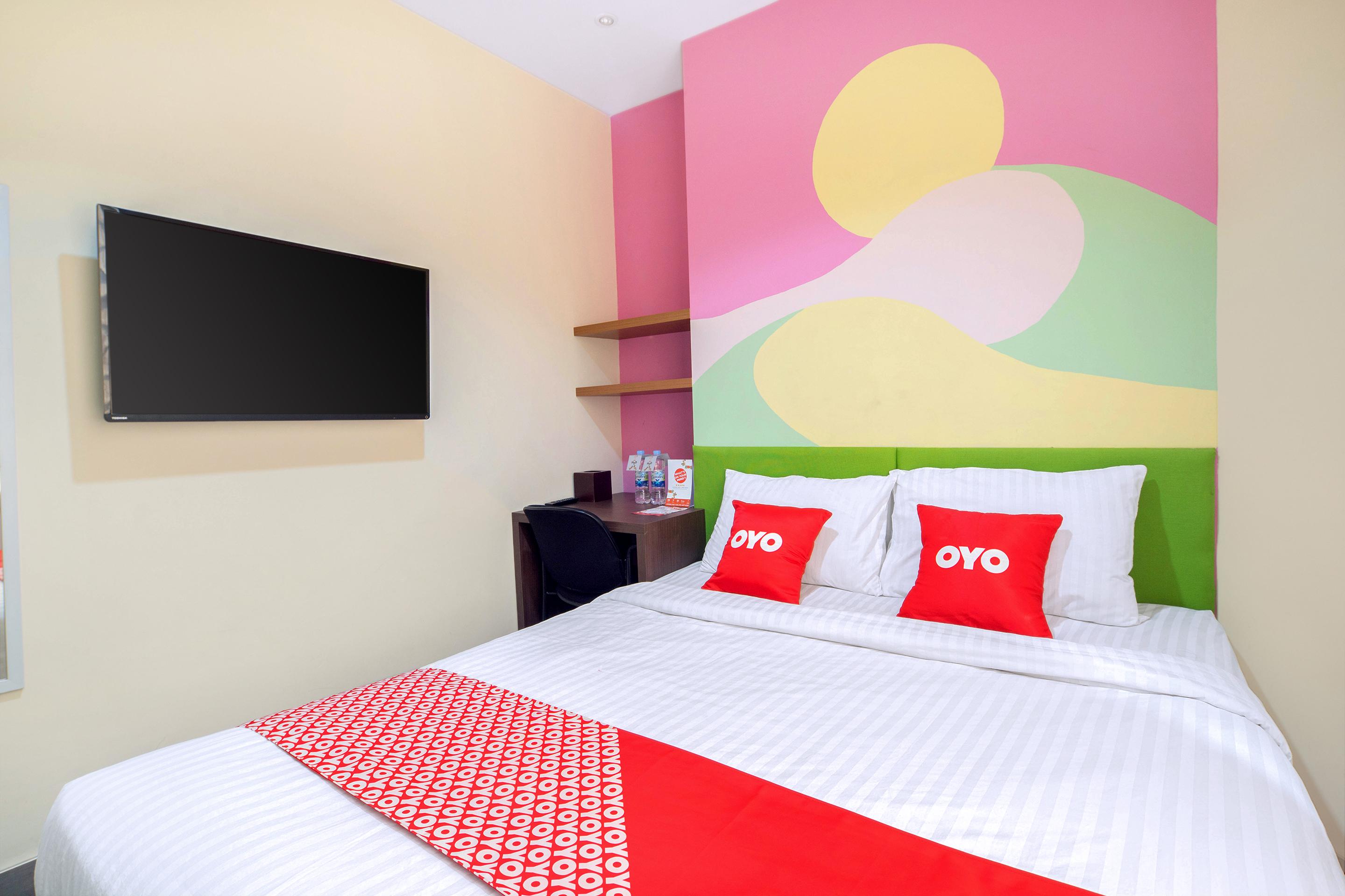 Super Oyo Capital O 1121 Orienchi 2 Hotel Джакарта Екстериор снимка